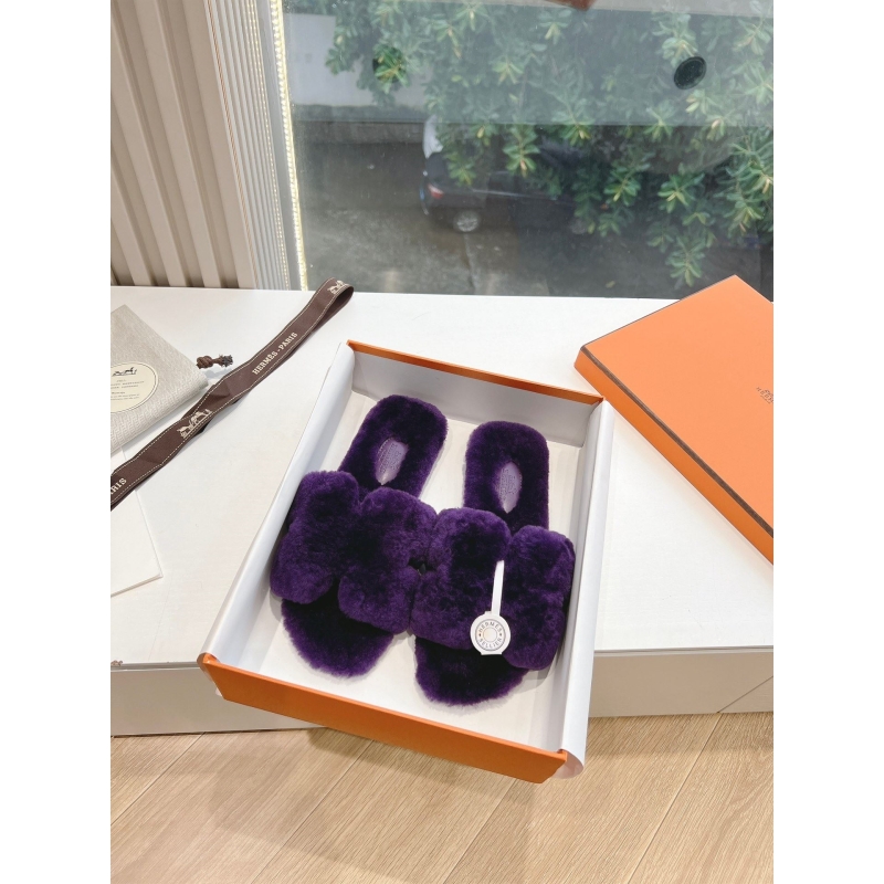 H**mes slippers
